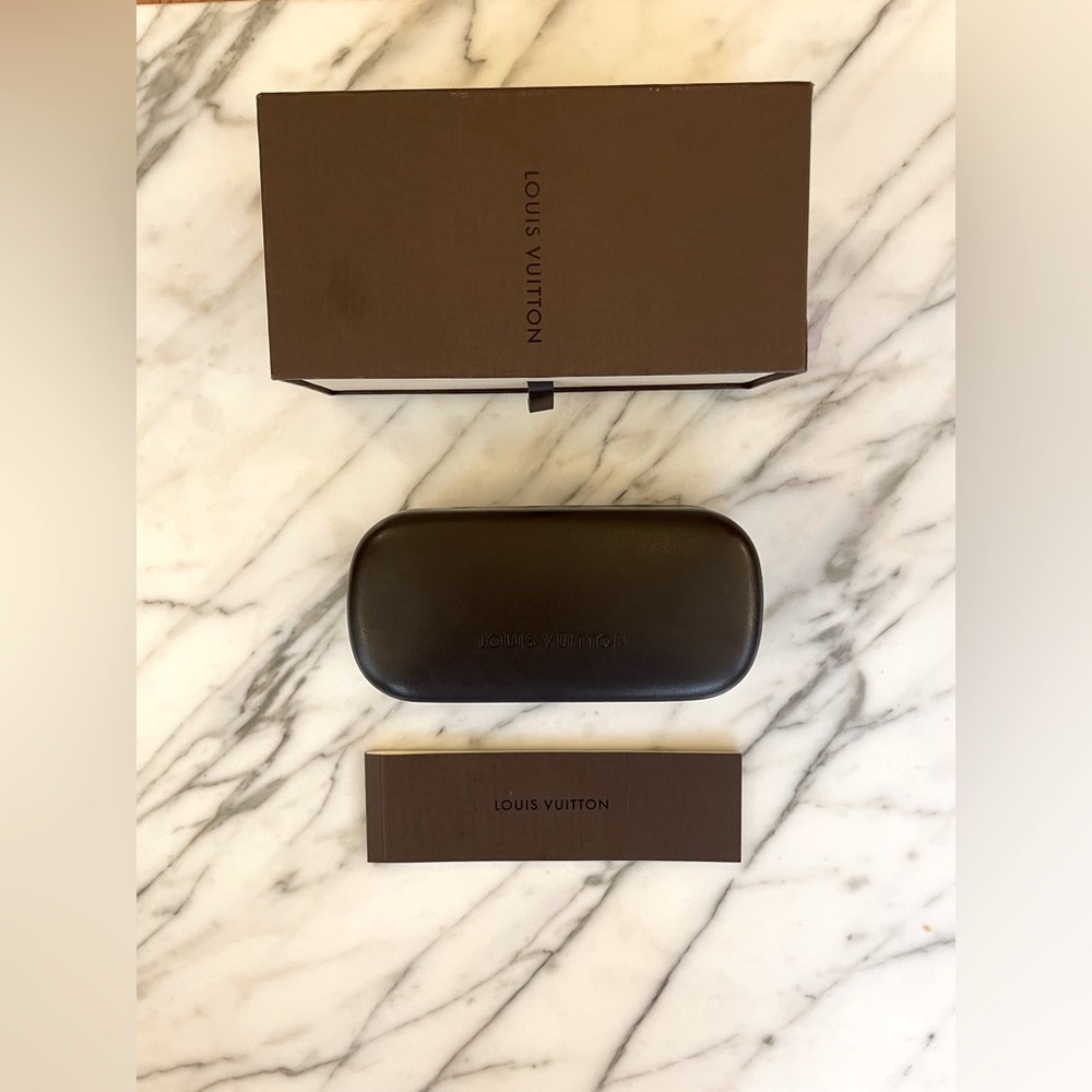 LOUIS VUITTON - Case, Box, Booklet